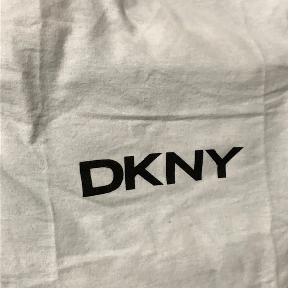 Stunning DKNY purse. - Picture 6 of 6